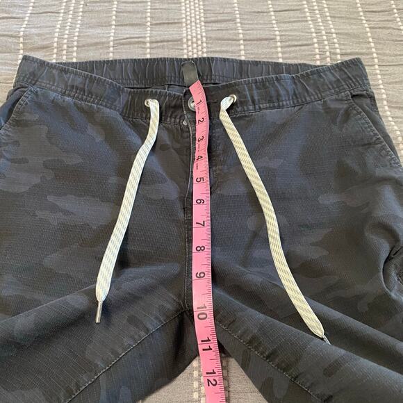 Vuori Black Camo Ankle Pants - Picture 6 of 7